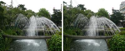 岡山の川にかかる円形噴水 交差法3Dステレオ立体写真