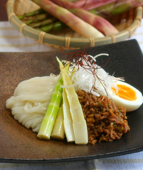 稲庭ジャージャー麺