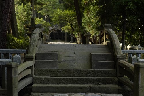 桜井神社の石橋（志摩町）