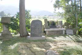 加藤忠廣の家士のお墓